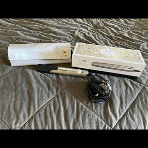 GHD Gold Professional Hair straightener